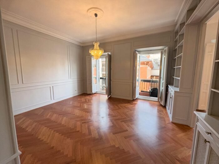 Casas en venta y pisos alquiler - 1