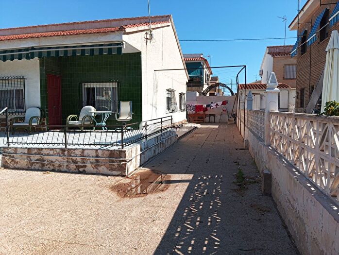 Casas en venta y pisos alquiler - 2