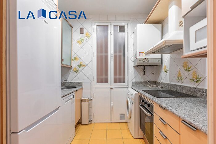 Casas en venta y pisos alquiler - 2