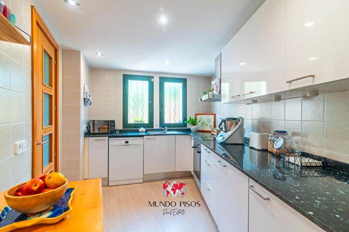 Casas en venta y pisos alquiler - 2