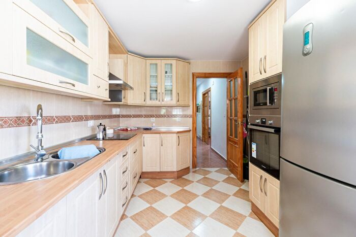 Casas en venta y pisos alquiler - 2