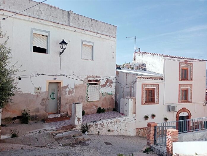 Casas en venta y pisos alquiler - 2