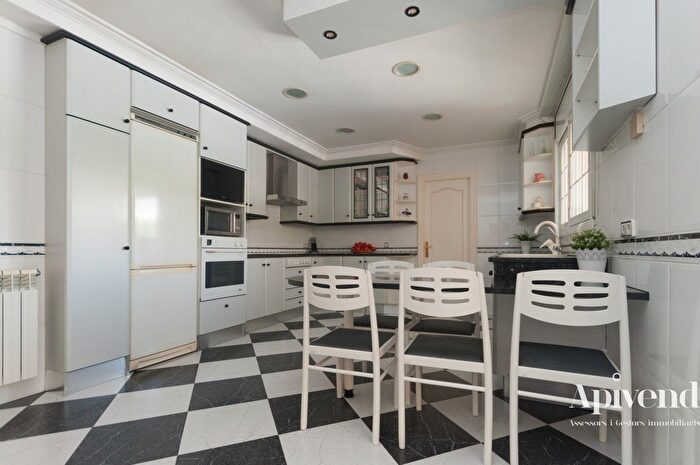 Casas en venta y pisos alquiler - 2