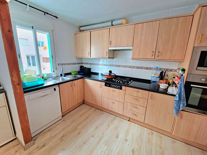 Casas en venta y pisos alquiler - 2