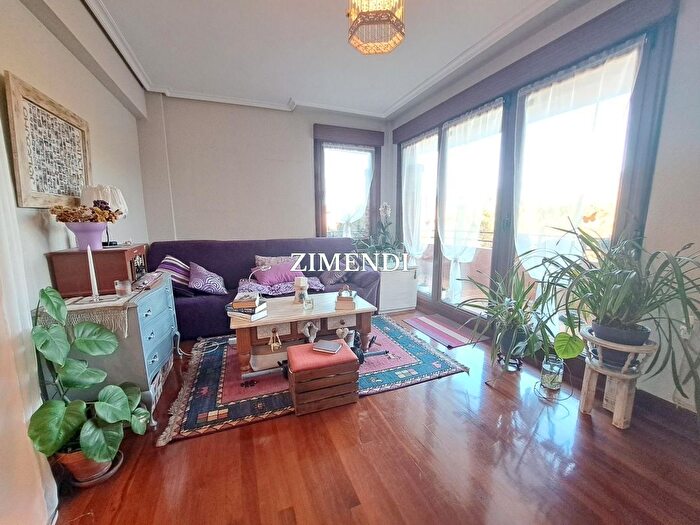 Casas en venta y pisos alquiler - 3