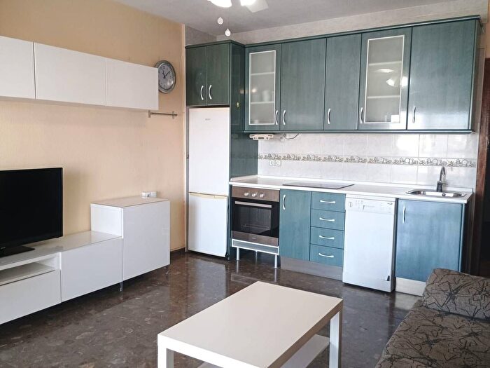 Casas en venta y pisos alquiler - 1