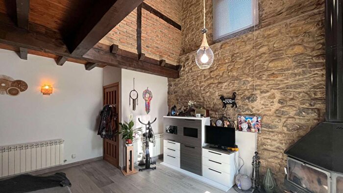 Casas en venta y pisos alquiler - 2