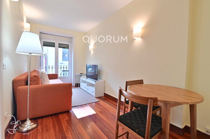 Casas en venta y pisos alquiler - 1