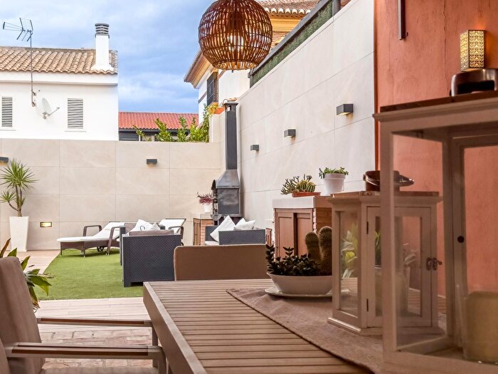 Casas en venta y pisos alquiler - 3