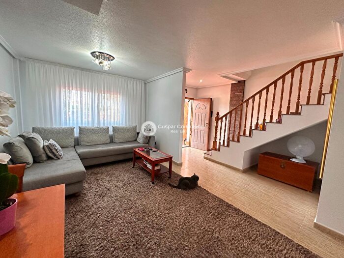 Casas en venta y pisos alquiler - 3