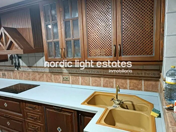 Casas en venta y pisos alquiler - 3