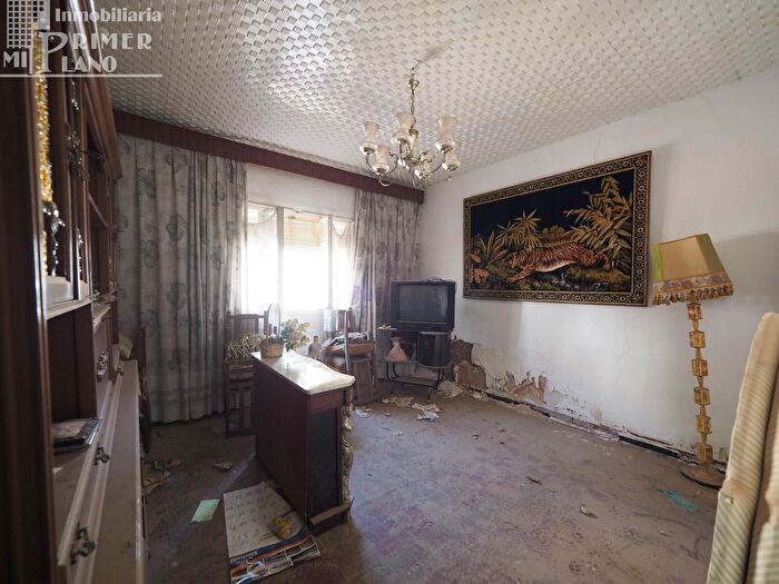 Casas en venta y pisos alquiler - 1