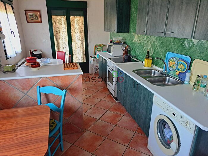 Casas en venta y pisos alquiler - 3