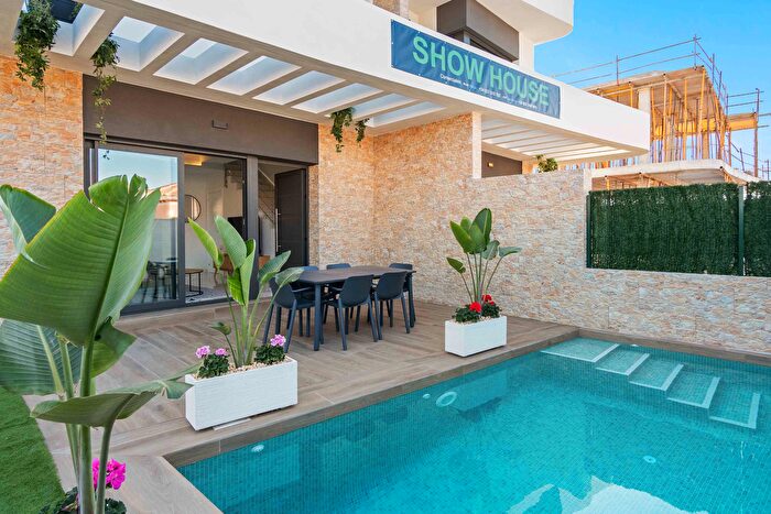 Casas en venta y pisos alquiler - 3