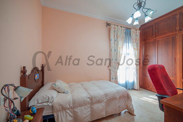 Casa en venta en San José de la Rinconada, La Rinconada de 5 habitaciones