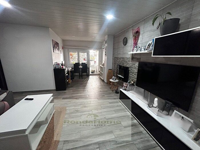 Casas en venta y pisos alquiler - 2