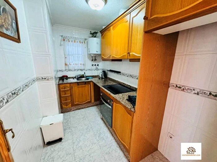 Casas en venta y pisos alquiler - 2