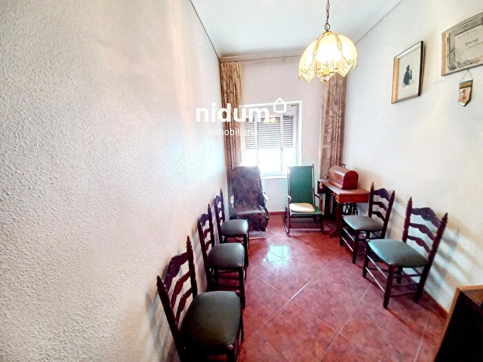Casas en venta y pisos alquiler - 3