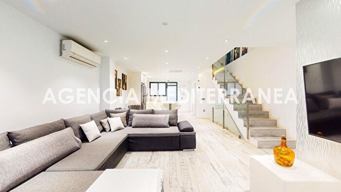 Casas en venta y pisos alquiler - 3