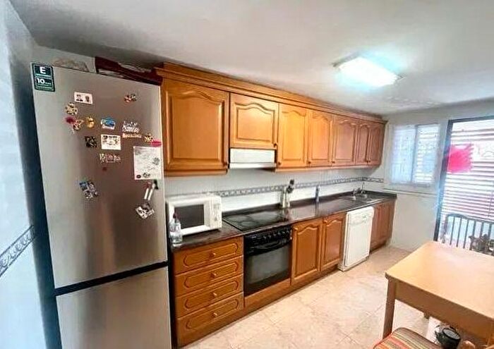 Casas en venta y pisos alquiler - 2