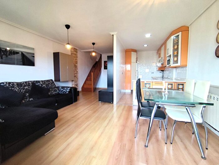 Casas en venta y pisos alquiler - 2