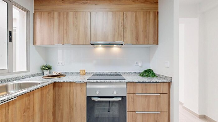 Casas en venta y pisos alquiler - 1