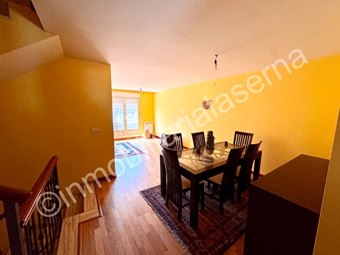 Casas en venta y pisos alquiler - 3