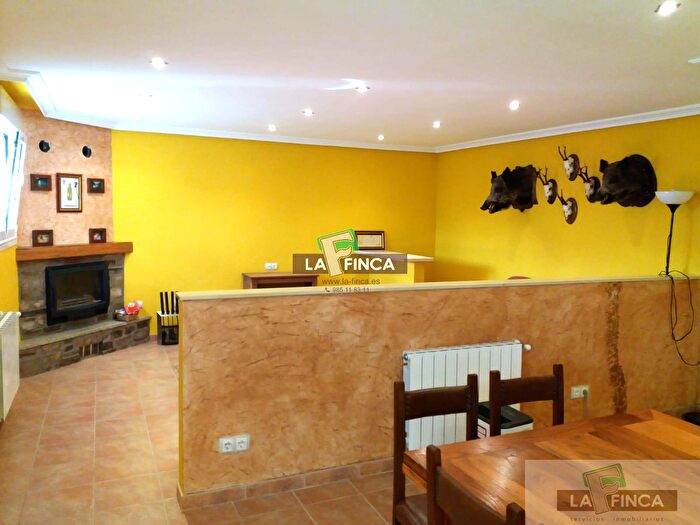 Casas en venta y pisos alquiler - 2
