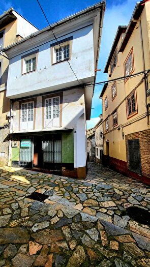 Casas en venta y pisos alquiler - 1