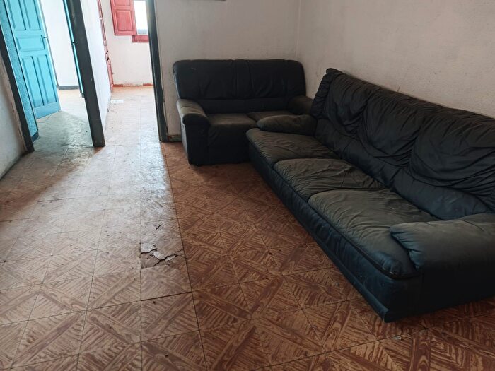 Casa en venta en La Torre de lEspanyol, Tarragona de 6 habitaciones