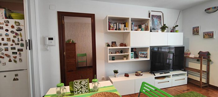 Casas en venta y pisos alquiler - 3