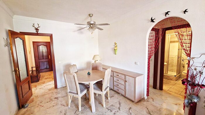 Casas en venta y pisos alquiler - 2