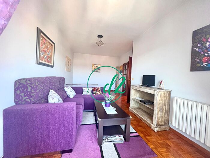 Casas en venta y pisos alquiler - 1