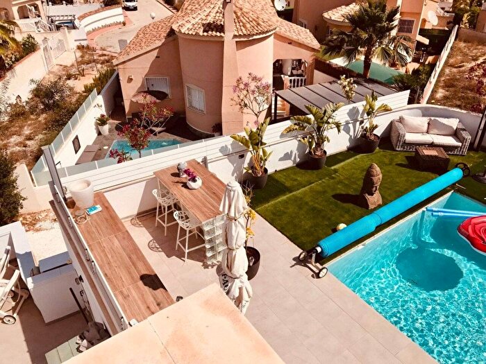 Casas en venta y pisos alquiler - 3