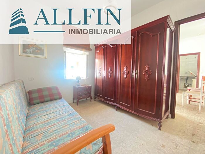 Casas en venta y pisos alquiler - 3