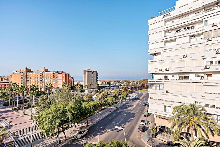 Piso en alquiler en Oliveros Altamira, Almería Capital de 3 habitaciones