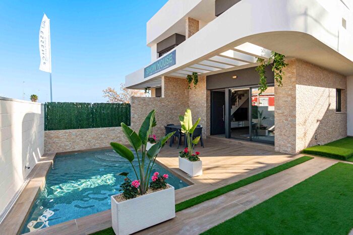 Casas en venta y pisos alquiler - 1