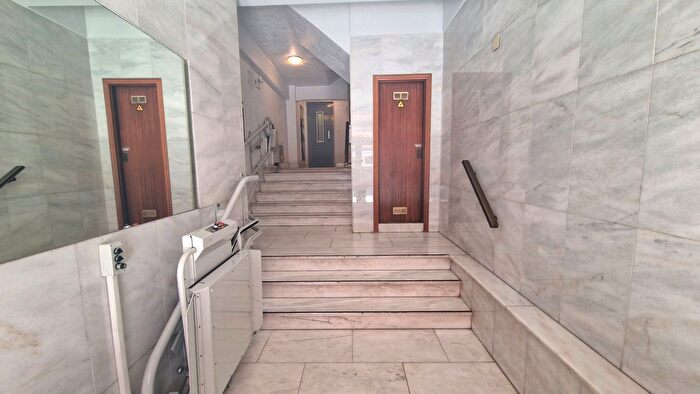Casas en venta y pisos alquiler - 2