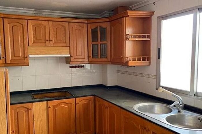 Casas en venta y pisos alquiler - 3