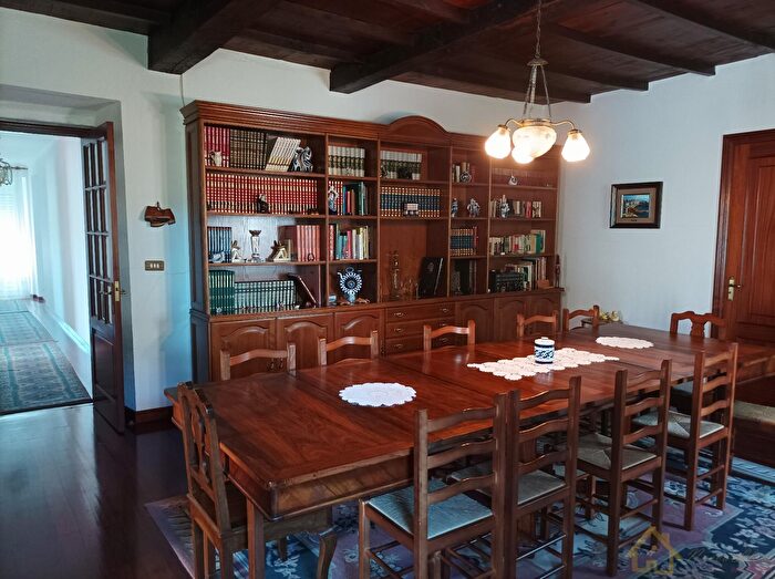 Casa en venta en O Corgo, Lugo de 5 habitaciones