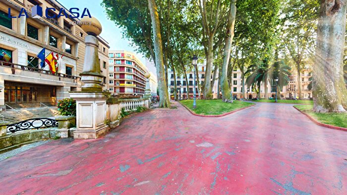 Casas en venta y pisos alquiler - 1