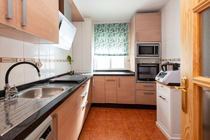 Casas en venta y pisos alquiler - 2