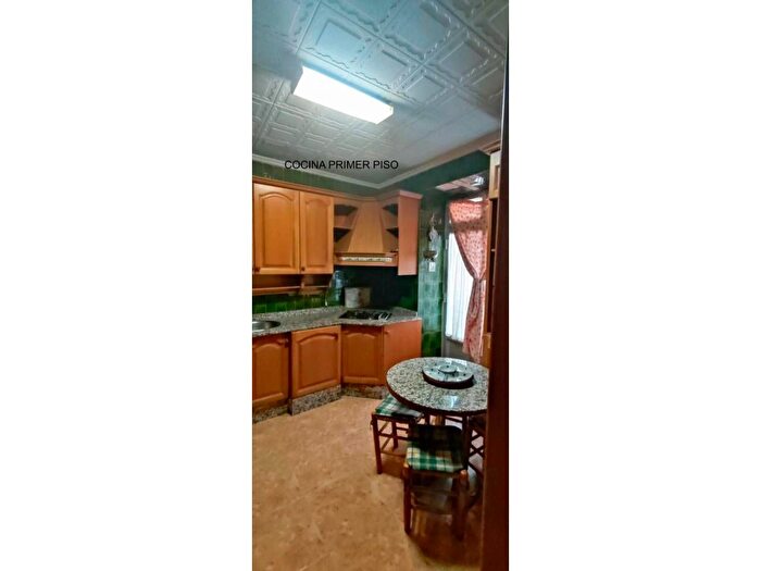 Casas en venta y pisos alquiler - 3