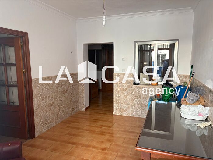 Casas en venta y pisos alquiler - 2