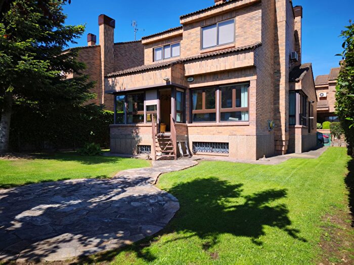Casa en venta en Avda Madrid, Logroño de 4 habitaciones