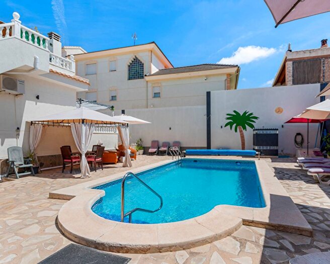 Casas en venta y pisos alquiler - 3