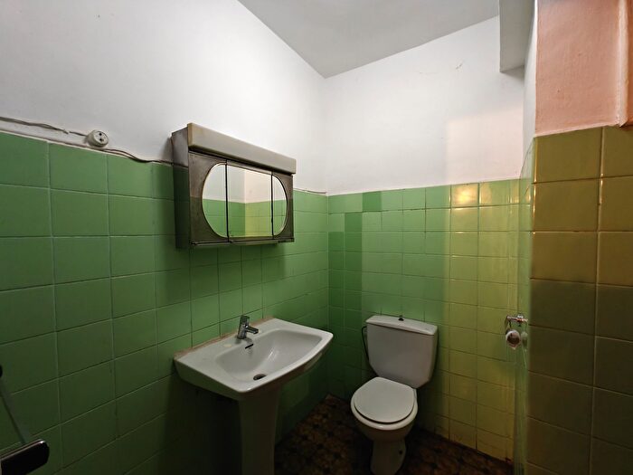 Casas en venta y pisos alquiler - 2
