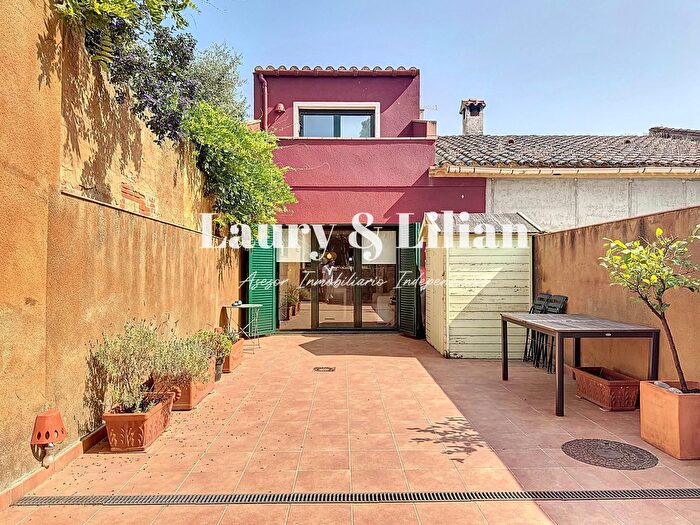 Casa en venta en Vilamaniscle, Girona de 3 habitaciones