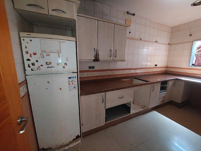 Casas en venta y pisos alquiler - 2