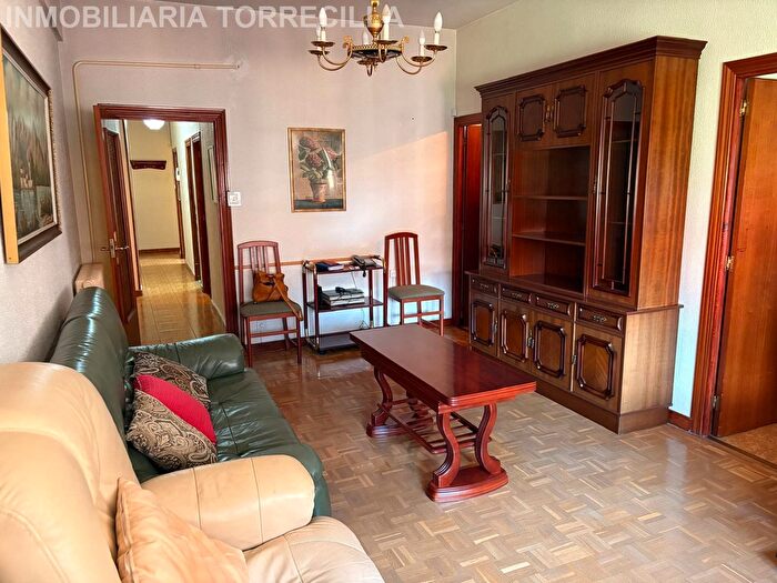 Casas en venta y pisos alquiler - 1